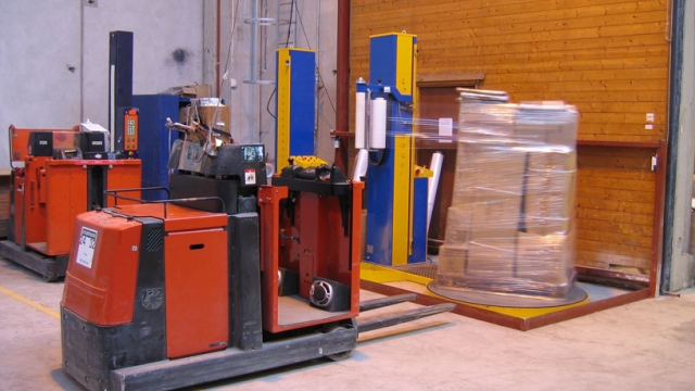 Revolutionizing Packaging Efficiency: Unveiling the Pallet Wrapping Powerhouse!