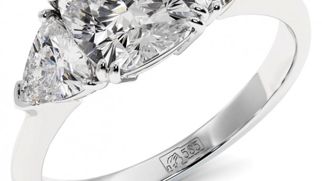 Sparkle Sustainably: The Appeal of Moissanite Engagement Rings